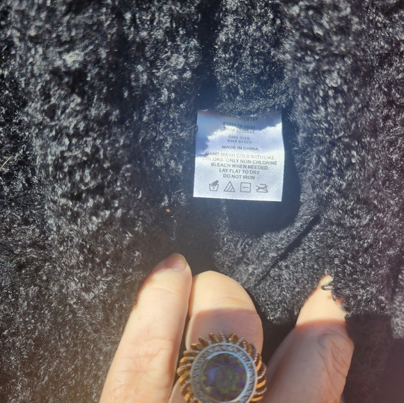 Atten :Qty 3 poncho cowl neck 36 inches shoulder to hem fits at least sm to 2xl. - Picture 3 of 7